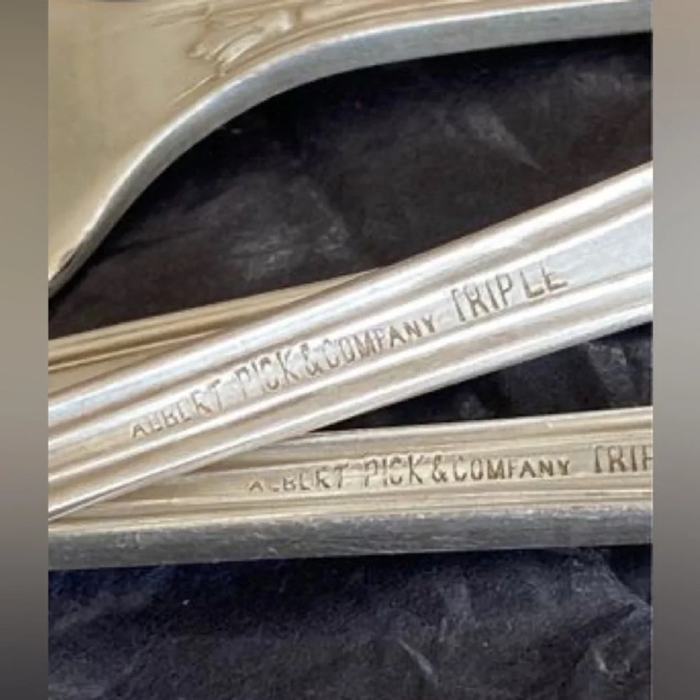 Silverware/ flatware VTG Albert Pick &Company Triple Set of 6
